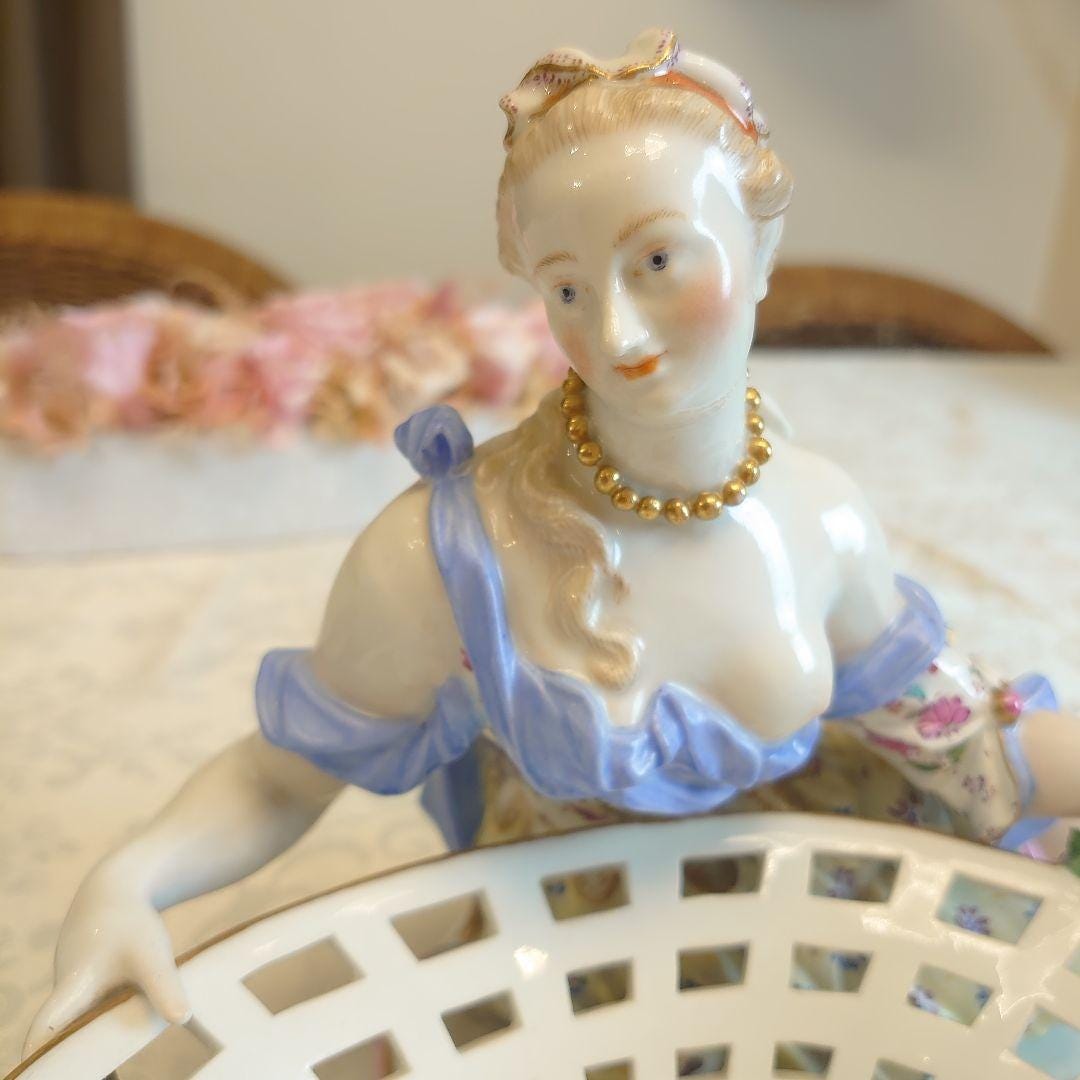 マイセン　大型　ポプリボウル　ペア　貴婦人　貴公子 希少なマイセン ポプリボウル ペア – 貴族と貴婦人 – アンティーク