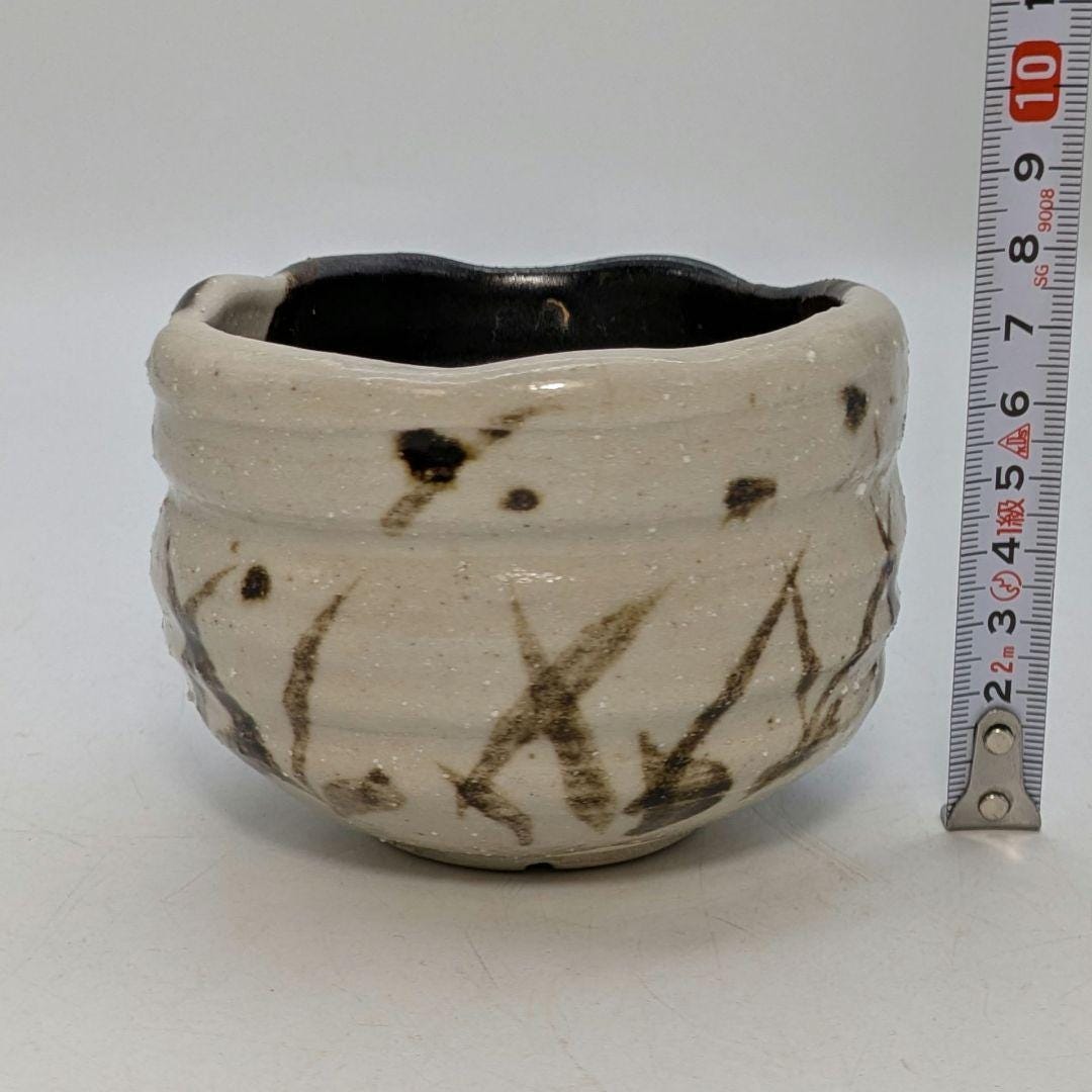 加藤仁 黒茶盌 共箱 織部焼 美濃焼 瀬戸焼 抹茶碗 抹茶茶碗 茶道具 茶器食器 加藤仁 黒茶盌 共箱 織部焼 美濃焼 瀬戸焼 抹茶碗 抹茶