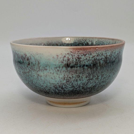 佐川巌作 藤部焼抹茶碗 – 箱、布、メモ付き、伝統的な釉薬をかけた茶碗
