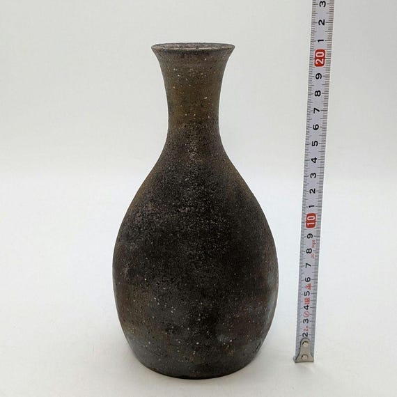 Bizen-yaki Goma Sangiri Hanaire – Japanese Flower Vase With