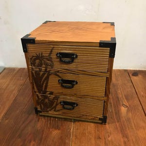 Vintage Japanese 3-Drawer Mini Tansu – Edo-Style Wooden Chest with Wabi-Sabi Design, Perfect for Storage, Decor, or Feng Shui Use