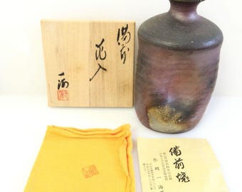 日本工芸会正会員　備前焼　柴岡守　造　窯変　備前掛け花入　共箱　共布　陶歴書附属 柴岡和美作 備前焼花瓶 – 日本の素朴な生け花用花器、サイン入り木箱