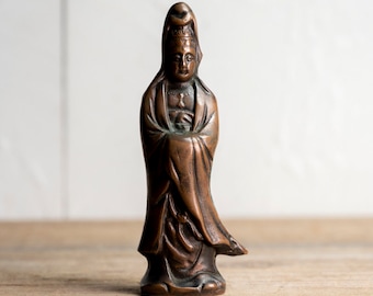 アンティークの小さな南シナ海の「観音」ブロンズ仏教像コレクション