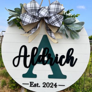 Personalized door hanger|Last name door sign|Welcome sign|Last name sign|Welcome sign with last name|Family name door sign|Wedding gift