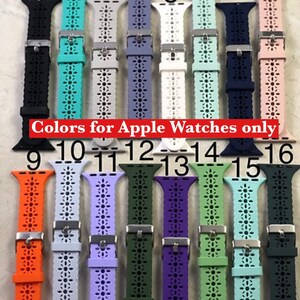 Pu&ograve; includere: Un set di 16 cinturini per Apple Watch in vari colori, tra cui nero, turchese, grigio, bianco, azzurro, blu navy, rosa, arancione, azzurro, lavanda, verde scuro, viola, verde chiaro e azzurro. I cinturini hanno un motivo decorativo a taglio e sono etichettati con i numeri da 1 a 16.