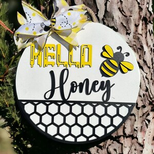 Spring front door sign| Bee front door sign| Personalized sign| Sign for new home|Home decor| Spring decor| Home sweet home| House decor