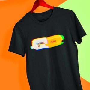 Focus Fashion: T-shirt unisex ispirata all'Adderall per menti creative.