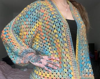 Die Amanda Cardi Häkelanleitung • Oma Hexagon Strickjacke PDF • Einfacher Maßpullover • Selbstbewusste Anfänger häkeln