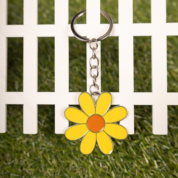 Yellow Daisy Flower Keychain- Flower Charm -Purse Charm - Flower accessories - Retro Daisy keychain - Flower Power-Unique gifts