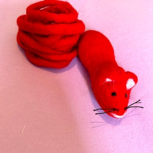 Cat Toy, Handmade Felted Toy Mouse, teaser toys, Eco friendly Pet toys Red