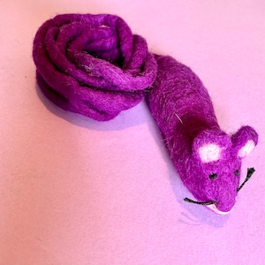 Cat Toy, Handmade Felted Toy Mouse, teaser toys, Eco friendly Pet toys Purple