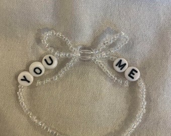 Pulsera de hilo invisible