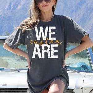 Camiseta personalizada con mascota y colores cómodos, camiseta escolar personalizada, camiseta con espíritu escolar, camiseta del equipo escolar, camiseta de mascota del equipo VLB705