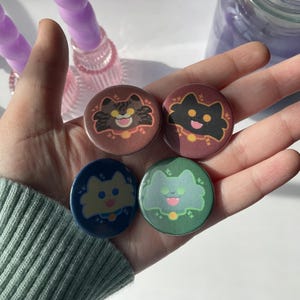 Cat button pins