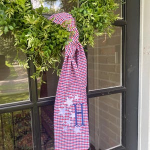 Embroidered Patriotic Wreath Sash: Red, White, and Blue Summer Decor
