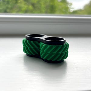 Finger fidget