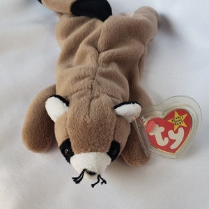 TY Beanie Baby - RINGO the Raccoon.  Style 4014. 1995, vintage, collectible, mint condition.