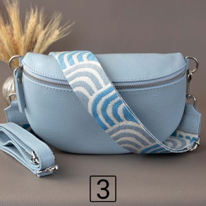 Sac banane bleu clair femmes avec sangle à motifs Sac à bandoulière en cuir Sacoche de taille Matériel argenté Sac à main ceinture large image 4