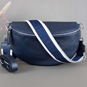Marineblau L Bauchtasche für Frauen mit gemustertem Riemen Leder Damen Schulter Crossbody Umhängetasche mit silber Hardware breitem Träger
