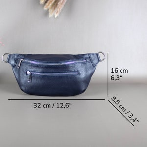 Sac ventral Bleu marine pour femmes avec sangle à motifs Sac bandoulière en cuir Ceinture large interchangeable Argenterie Sac à main image 6