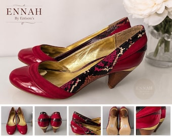 Sapatos de salto alto vintage Dorothy Perkins Fern em verniz vermelho, tamanho 8 UK, com estampa de cobra e salto cônico. Estilo retrô marcante.