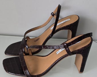 Ladies Vintage  Preowned &Others Stories Burgundy Croc Patten Strappy Heeled Sandals UK sz 7