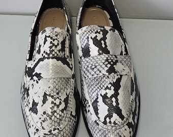 Preowned Ladies Snakeskin Print Loafers for Women Faux Leather Flat Slip-On Shoes Elegant Animal Print Flats  Zara Style Office Shoes  UK 7
