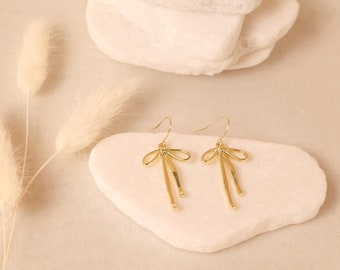 bow earrings, gold bow earrings, simple bow earrings, gift for her, everyday earrings, bow jewelry.