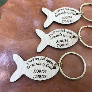 Bulkbegrafenisbedankjes gepersonaliseerde houten sleutelhanger vissen viering van het leven herinneringsbedankjes voor gast, sympathie, en liefdevolle herinnering