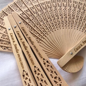 Ventagli per matrimoni all'ingrosso, ventagli pieghevoli per matrimoni, bomboniere rustiche, ventagli personalizzati, ventagli incisi, ventagli in legno portatili, ventagli per matrimoni all'ingrosso per gli ospiti