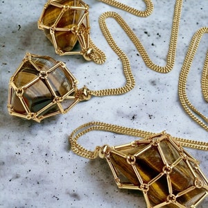 Bbzmnn Crystal Stone Holder Necklace, Adjustable Crystal Cage