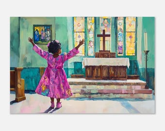 Könnte beinhalten: Ein junges Mädchen in einem rosa Kleid mit bunten Mustern steht in einer Kirche mit erhobenen Armen zum Lobpreis. Die Kirche hat Buntglasfenster und einen Altar aus Holz mit einem Kreuz.