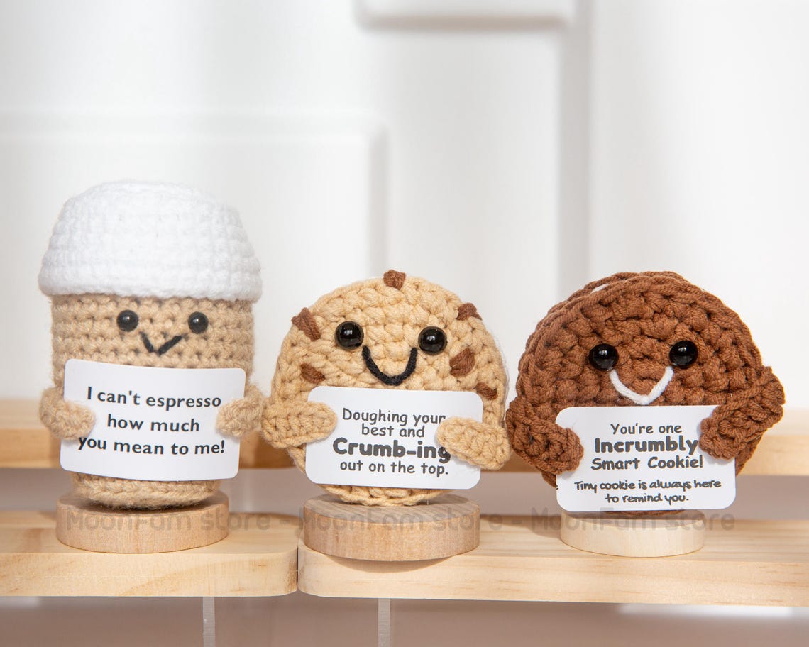 Emotional Support Crochet Cookie PDF Pattern With Holding Cards - Etsy