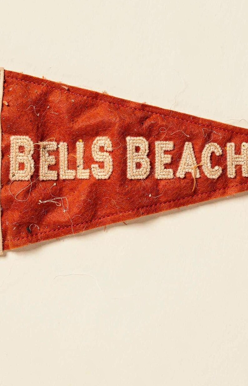 Estampado de banderín de surf de Bells Beach, Victoria, Australia / Arte de banderín de fieltro vintage / Decoración para casa de playa / Arte mural retro de surf / Impresión digital imagen 4
