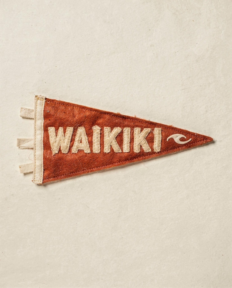 Waikiki, Oahu, Hawaii Surf Pennant Print | Vintage Felt Pennant Art | Beach House Decor | Retro Surf Wall Art | Printable Digital Download image 2