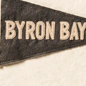 Byron Bay, Australia Surf Pennant Print | Vintage Felt Pennant Art | Beach House Decor | Retro Surf Wall Art | Printable Digital Download image 4