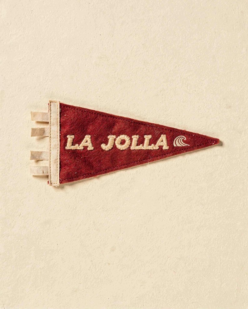 La Jolla, California Surf Pennant Print | Vintage Felt Pennant Art | Beach House Decor | Retro Surf Wall Art | Printable Digital Download image 2