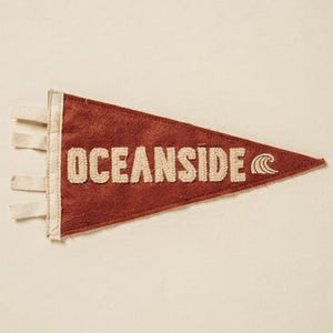 Oceanside, Kaliforniens surfvimpeltryck | Vintage filtvimpelkonst | Strandhusdekor | Retro surfväggkonst | Utskrivbar digital nedladdning bild 2