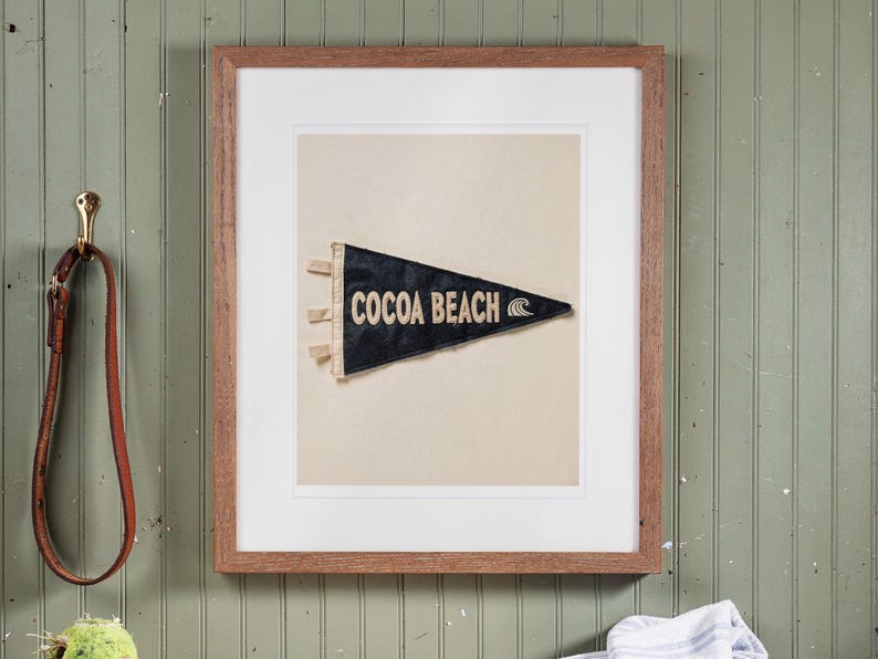 Lámina artística con banderín de surf de Cocoa Beach, póster costero enmarcado o sin enmarcar. imagen 13