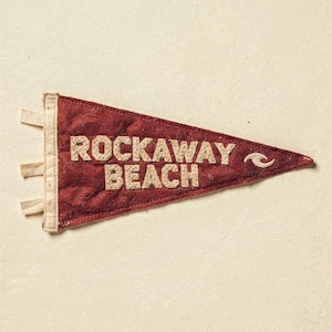 Rockaway Beach, New York Surf Pennant Print | Vintage Felt Pennant Art | Beach House Decor | Retro Surf Wall Art | Printable Digital Downloa image 2