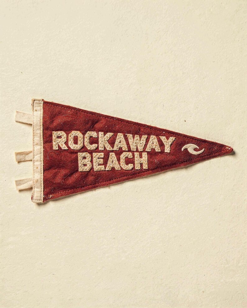 Rockaway Beach, New York Surf Pennant Print | Vintage Felt Pennant Art | Beach House Decor | Retro Surf Wall Art | Printable Digital Downloa image 2
