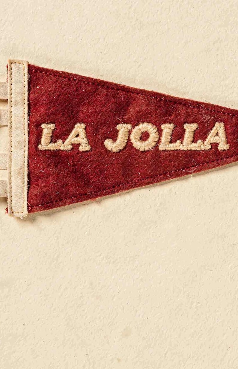 La Jolla, California Surf Pennant Print | Vintage Felt Pennant Art | Beach House Decor | Retro Surf Wall Art | Printable Digital Download image 4
