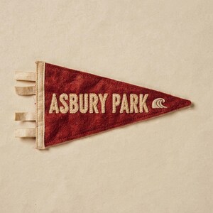 Asbury Park, New Jersey Surf Pennant Print | Vintage Felt Pennant Art | Beach House Decor | Retro Surf Wall Art | Printable Digital Download image 2