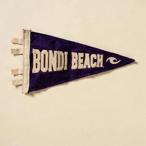 Bondi Beach, Sydney, Australia Surf Pennant Print | Vintage Felt Pennant Art | Beach House Decor | Retro Surf Wall Art | Printable Digital D image 2