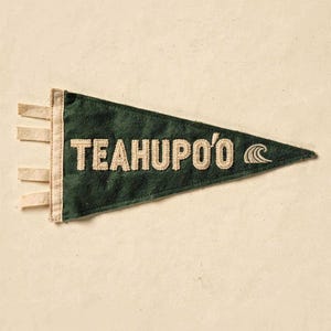 Teahupo'o, Tahiti Surf Pennant Print | Vintage Felt Pennant Art | Beach House Decor | Retro Surf Wall Art | Printable Digital Download image 2