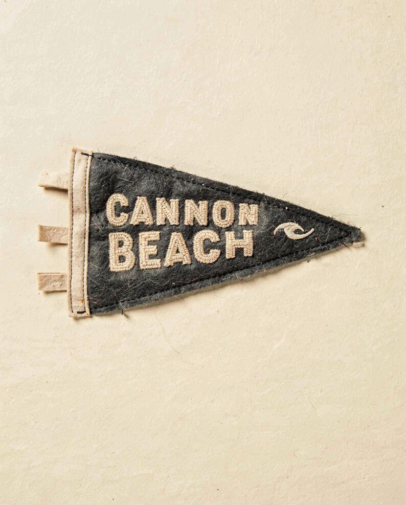 Cannon Beach, Oregon Surf Pennant Print | Vintage Felt Pennant Art | Beach House Decor | Retro Surf Wall Art | Printable Digital Download image 2