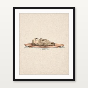 Lámina con diseño de nutria marina y tabla de surf, arte infantil de nutria adorable, decoración costera para habitaciones infantiles, ilustración de animales de playa, descarga digital de arte mural imprimible. imagen 3