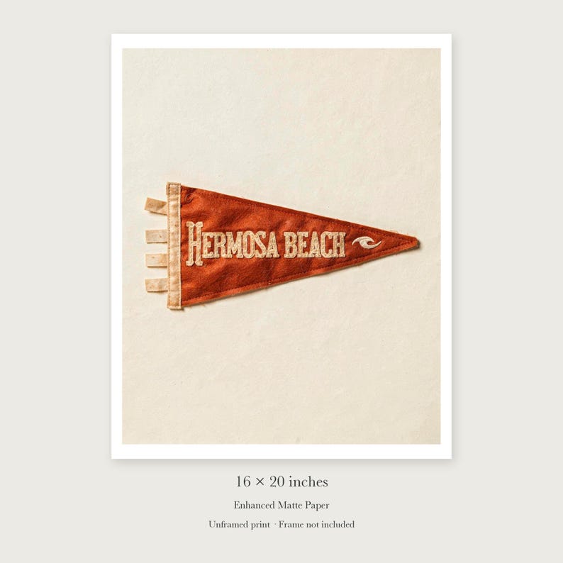 Lámina artística con banderín de surf de Hermosa Beach, póster costero enmarcado o sin enmarcar. imagen 9
