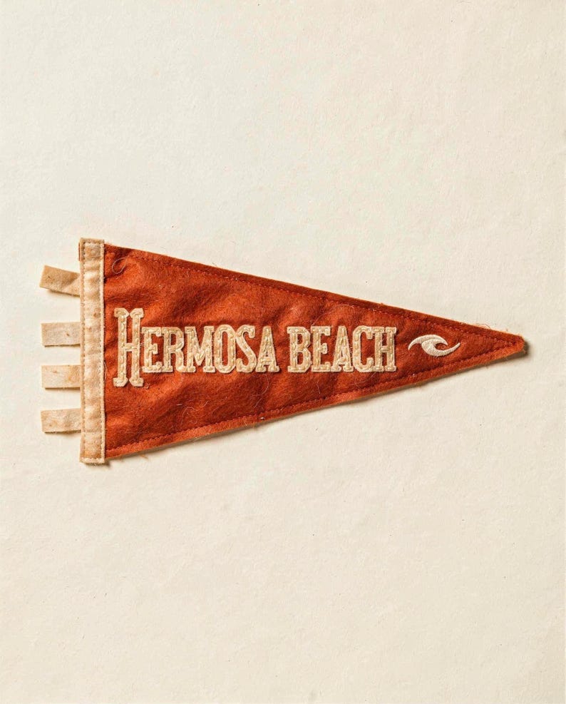 Lámina artística con banderín de surf de Hermosa Beach, póster costero enmarcado o sin enmarcar. imagen 10