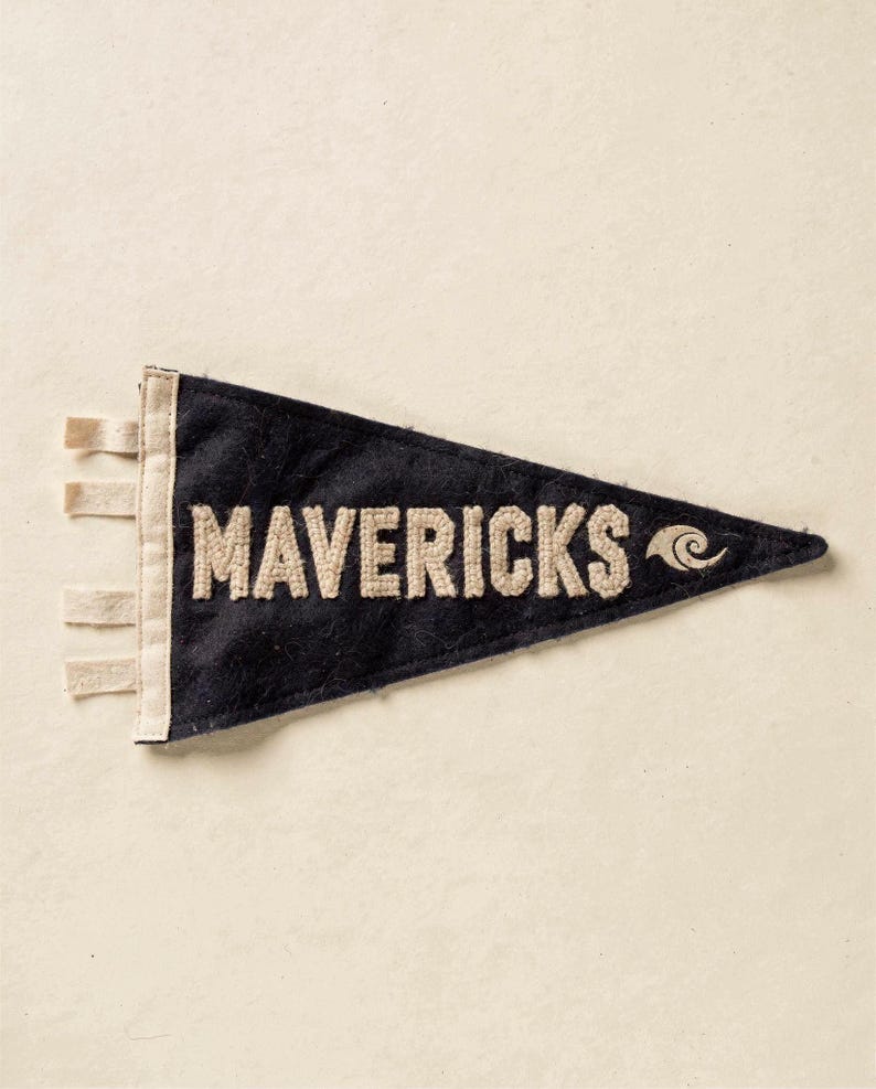 Mavericks, Half Moon Bay, California Surf Pennant Print